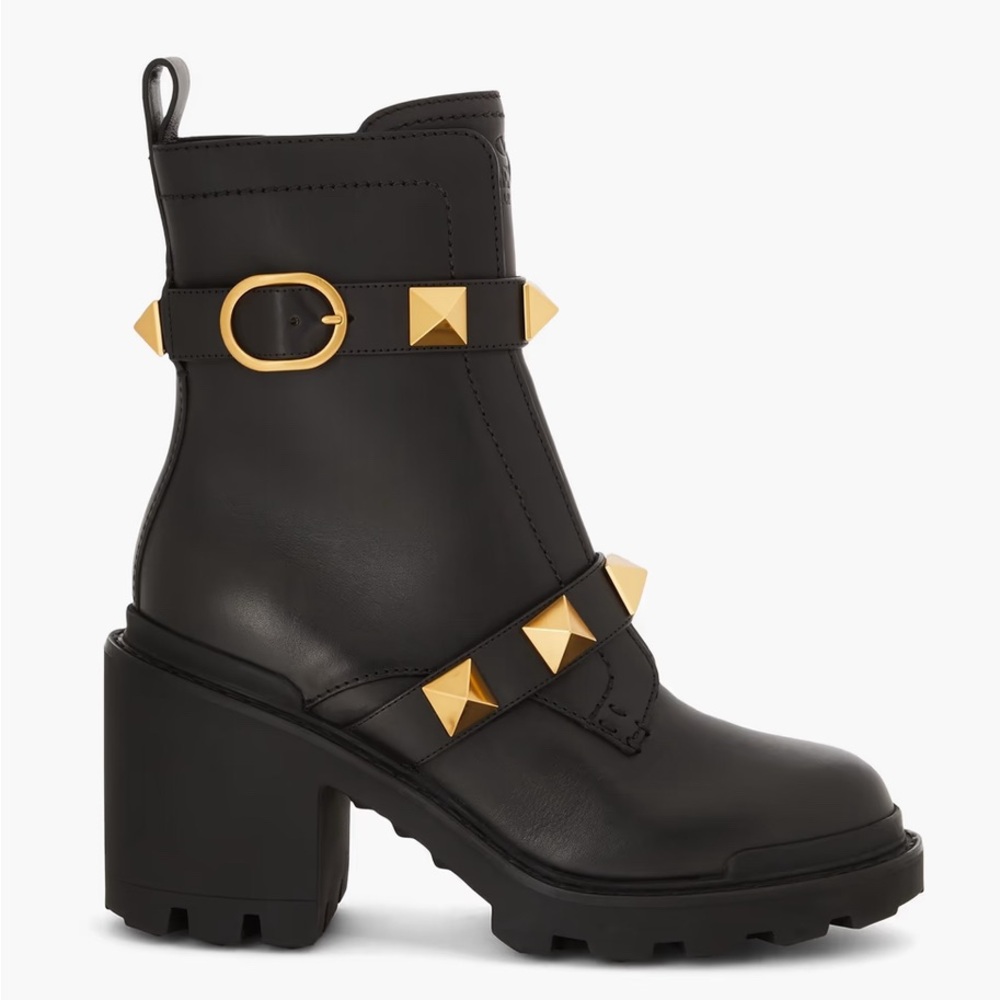 Roman Stud leather ankle boots
Valentino Garavani
